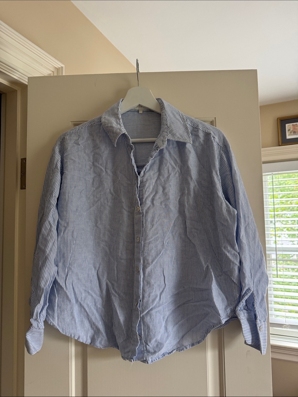Zara Men's Blue and White Striped Casual Button-Down Shirt